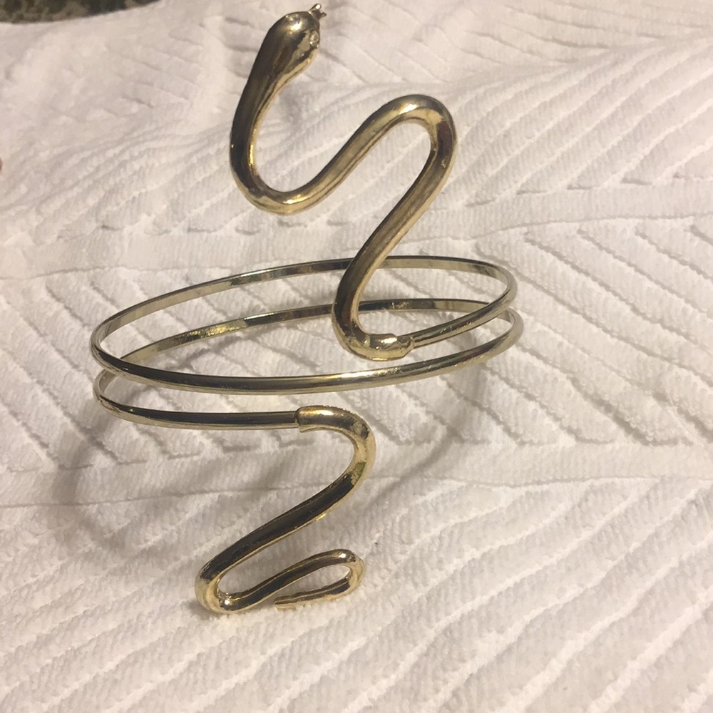 Awesome! Gold snake upper arm bracelet